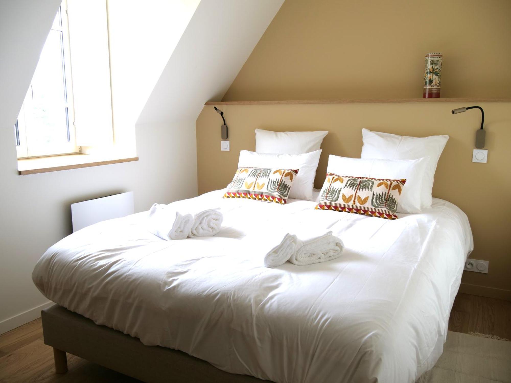 Domaine Du Cloitre Bed and Breakfast Pleneuf-Val-Andre Exteriör bild